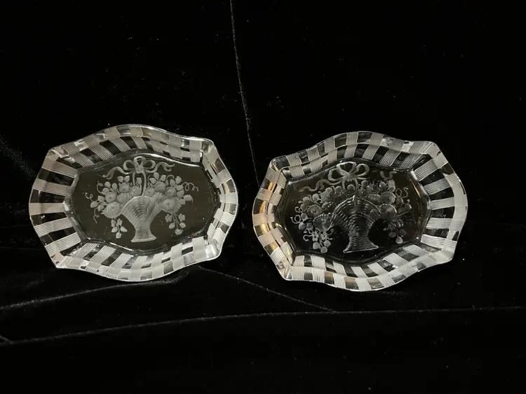 #3427 - Glass Victorian Basket Etched Trinket Dishes - 4” Long