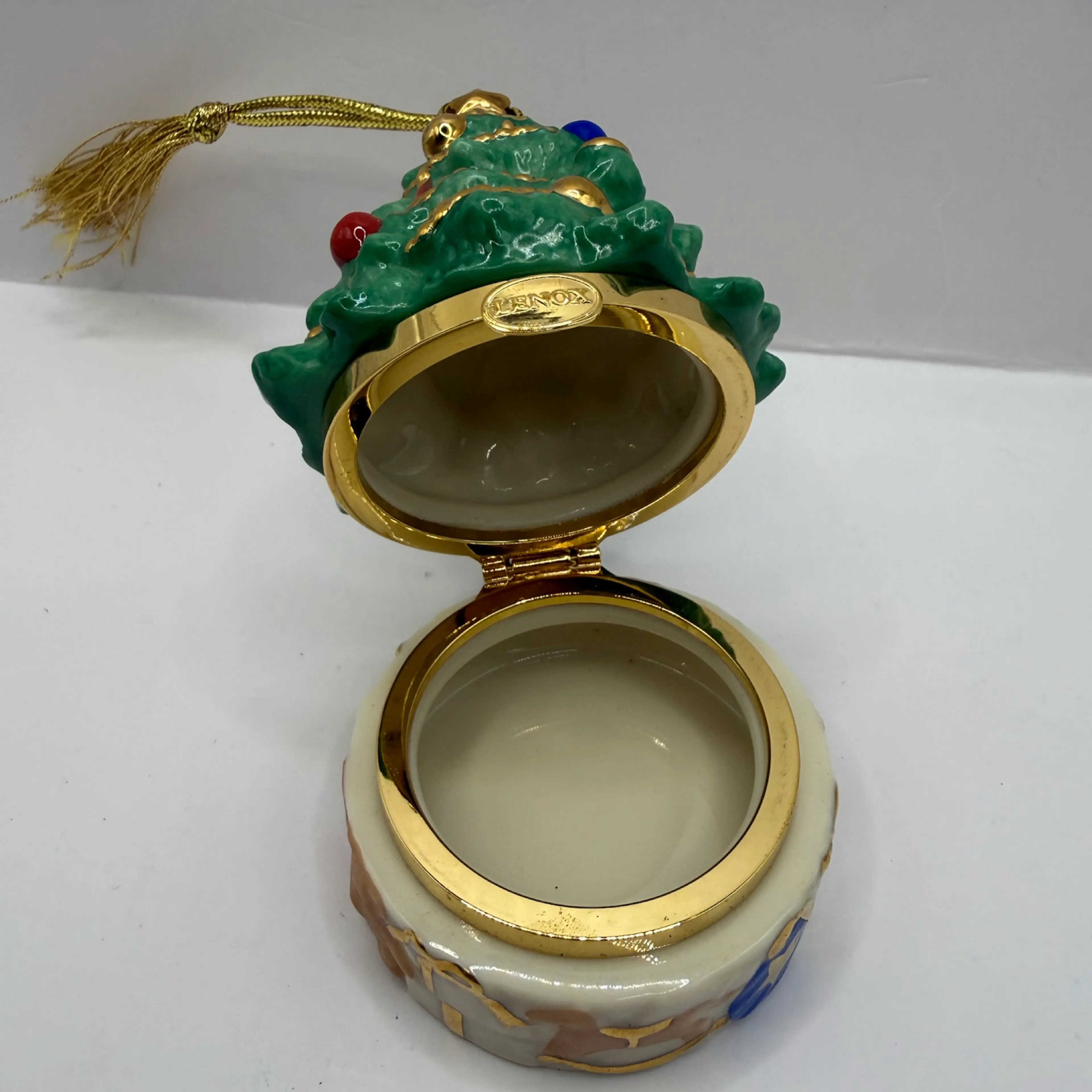 Image 3 of 5
