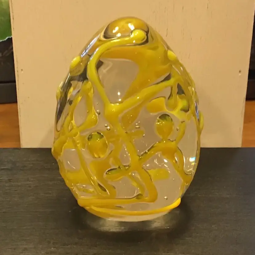Quality Handmade Sylshire Limited Glass Paperweight Egg Shaped Flat Bottom Yellow Swirly Glass Design On The Outside Layer