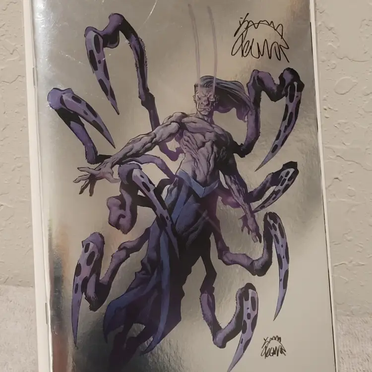 Vanish #2 1:100 RYAN STEGMAN VIRGIN FOIL SIGNED W/coa.