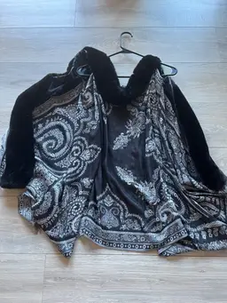 Chico’s Wrap Poncho Caplet Removable Black Faux Fur One Size