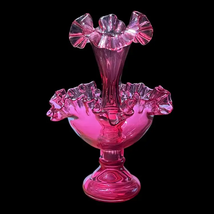 FENTON CRANBERRY GLASS EPERGNE VASE RUFFLED EDGES 1 HORN 10” Tall