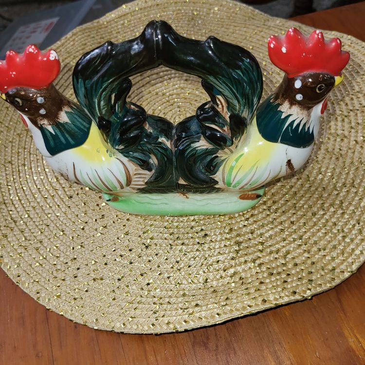 Vintage Rooster Oil and Vinegar