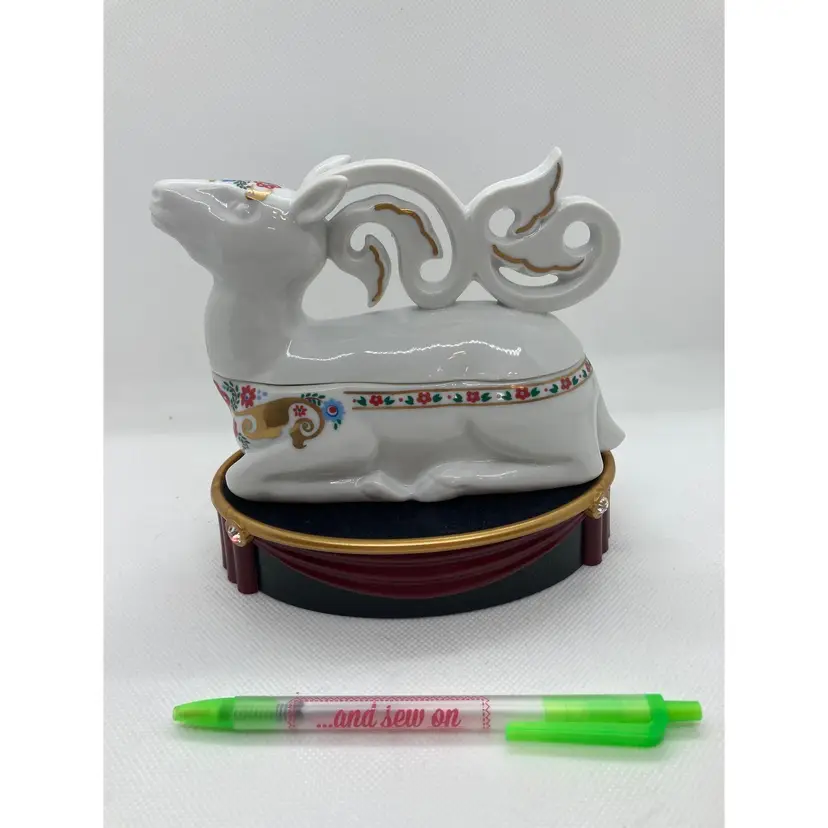 Vintage Elizabeth Arden Orient Express Christmas Reindeer trinket dish figurine