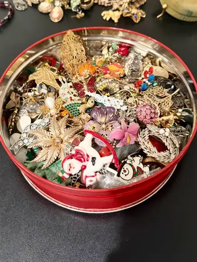 Brooches Sale!
