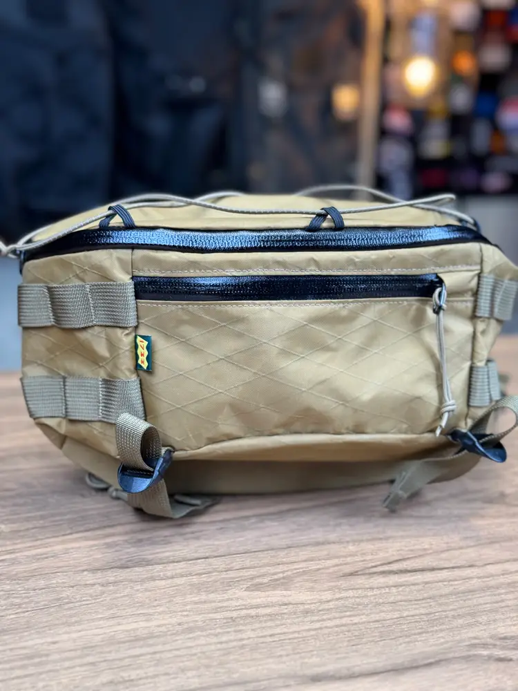 1733 Side Pack 7L w/ Stabilizer Strap.