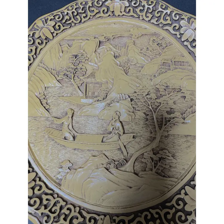 Arnart Woly Dynasty high relief resin plate 1982