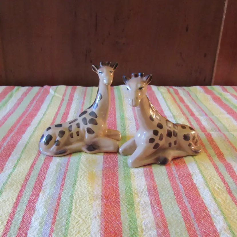 VTG Giraffe Salt & Pepper Shakers