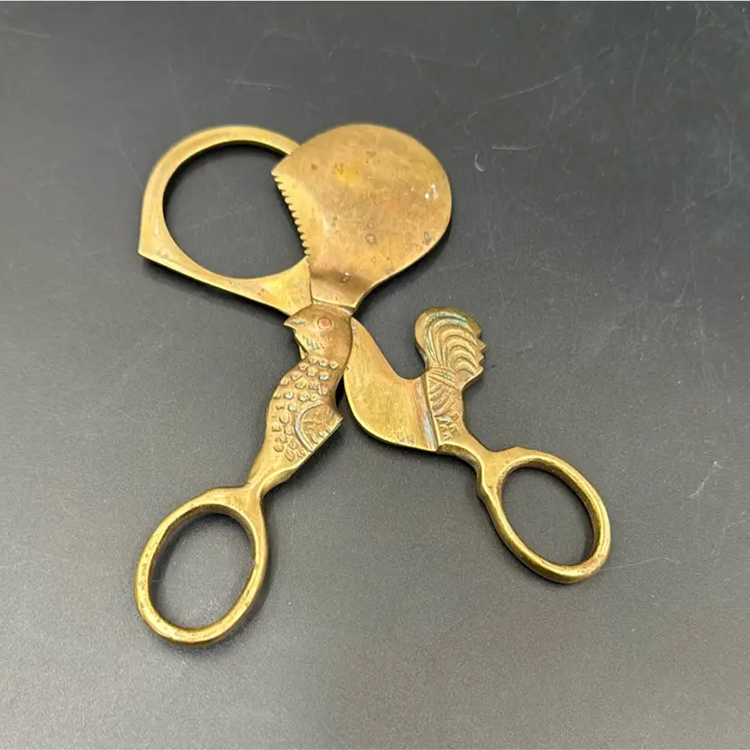 #01 Vintage Chicken Egg Cutter Scissor