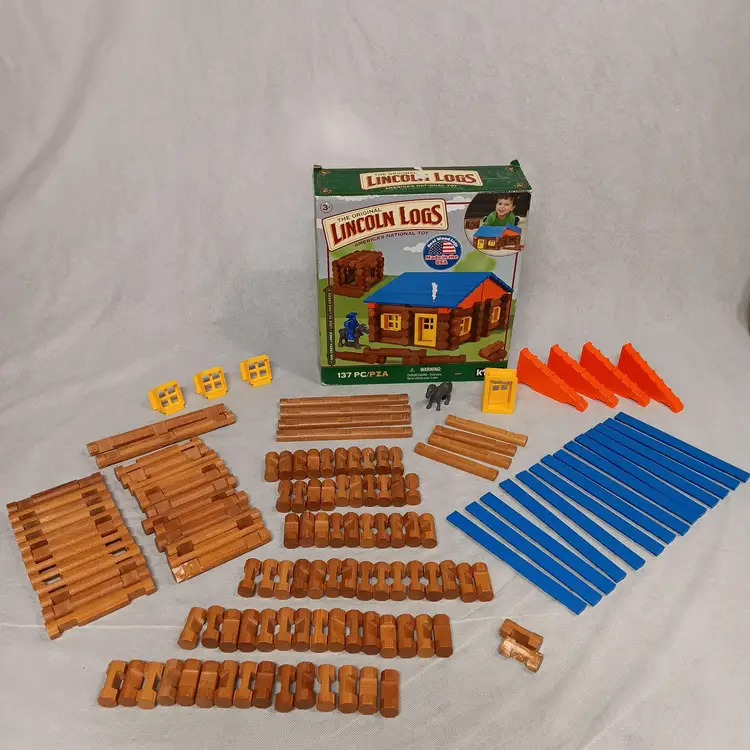 Lincoln Logs Oak Creek Lodge 135 of 137 Pcs In Original Box