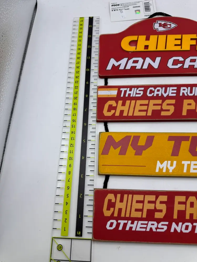 NFL Kansas City Chiefs - 14"x9 1/2" Wooden Man Cave Dangle Sign - Licensed - NEW
