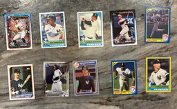 Lot Of 10 New York Yankees Cards