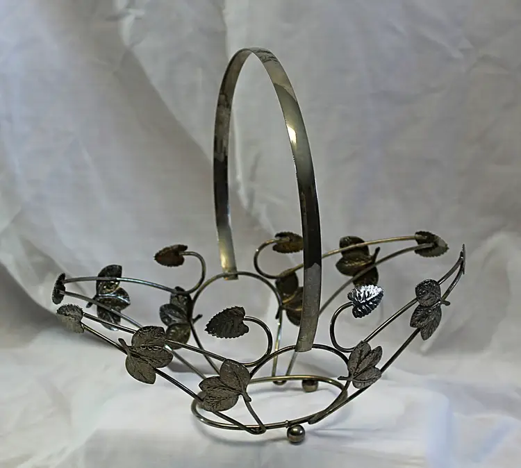 Metal Leaf  Basket