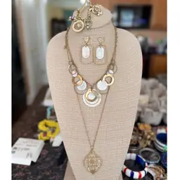 #39 - Circle Shell Necklace