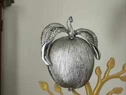 Vintage Sarah Coventry Apple Brooch In Silver Tone Metal
