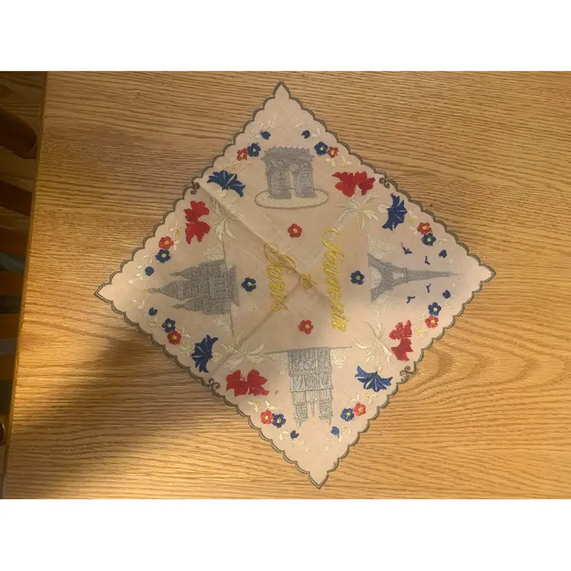Souvenir De Pairs Hankie