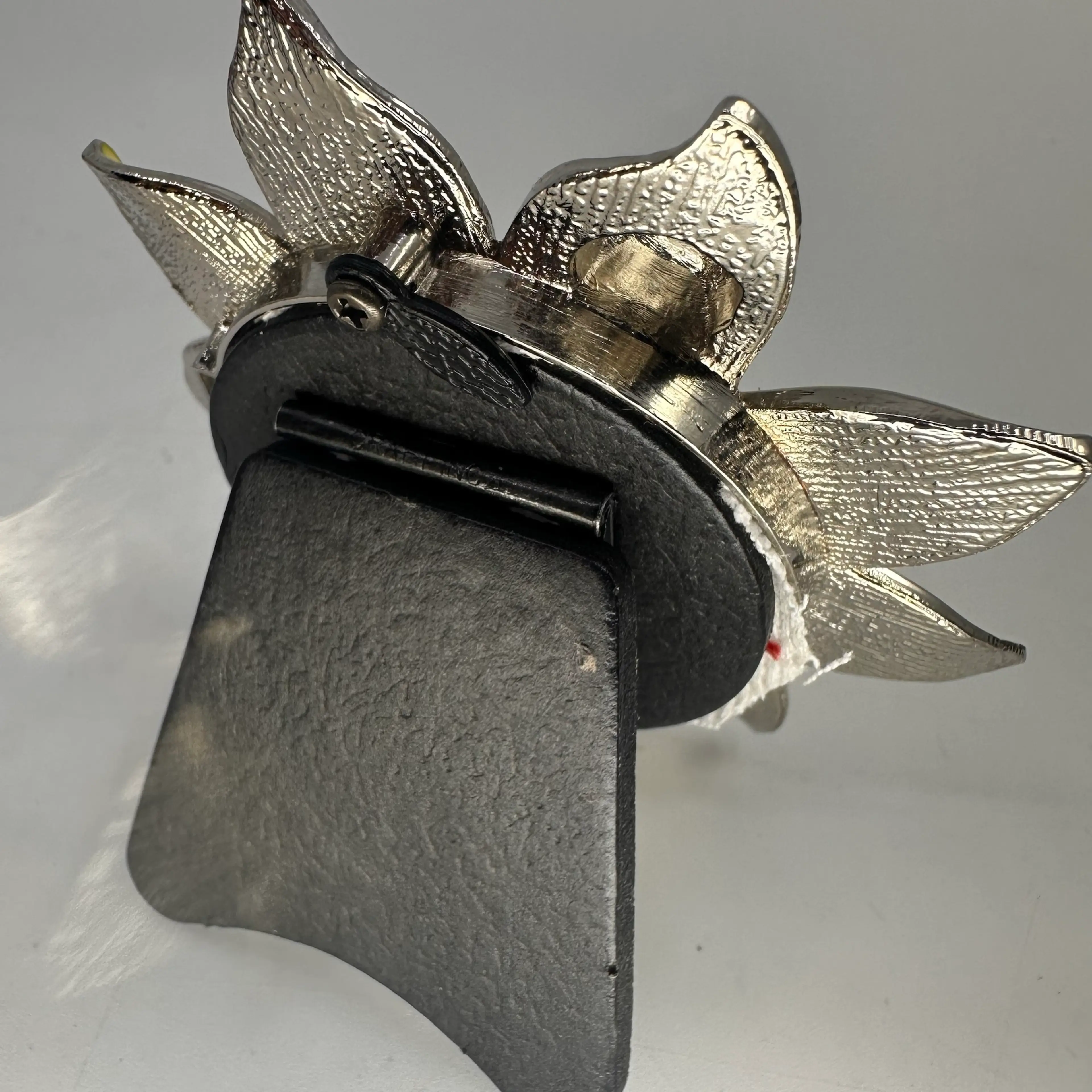 Image 2 of 2