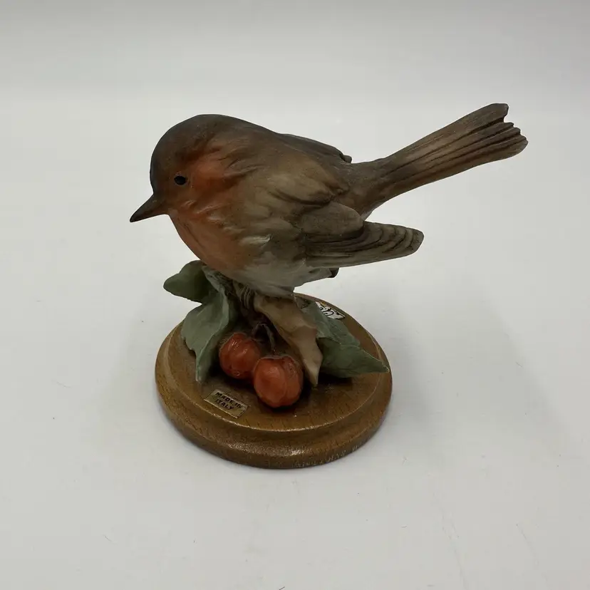 Florence Giuseppe Armani Bird Figurine Made In Italy 1982 signed Vintage Stand