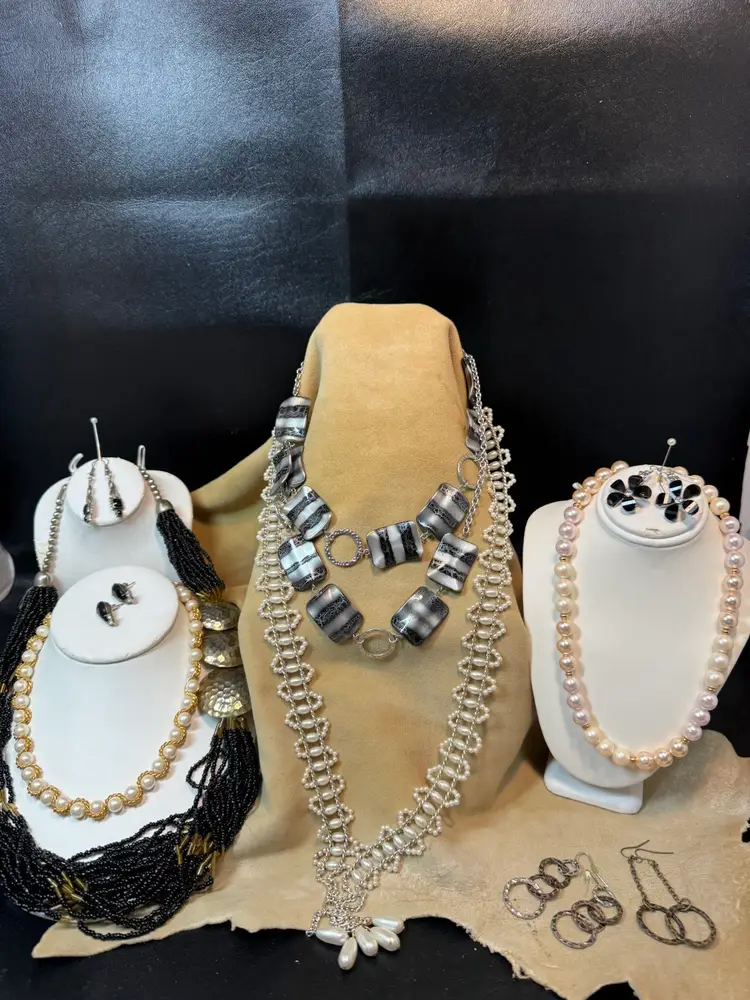 Vintage Costume Jewelry Lot