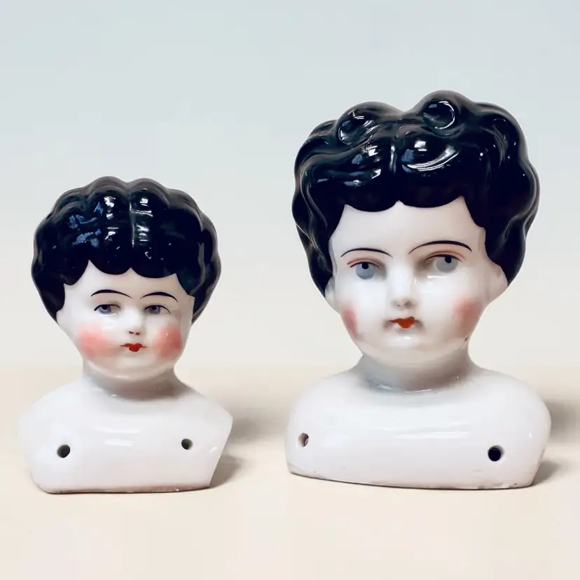 Antique Low Brow Black Hair German Hertwig Porcelain China Doll Shoulder Heads