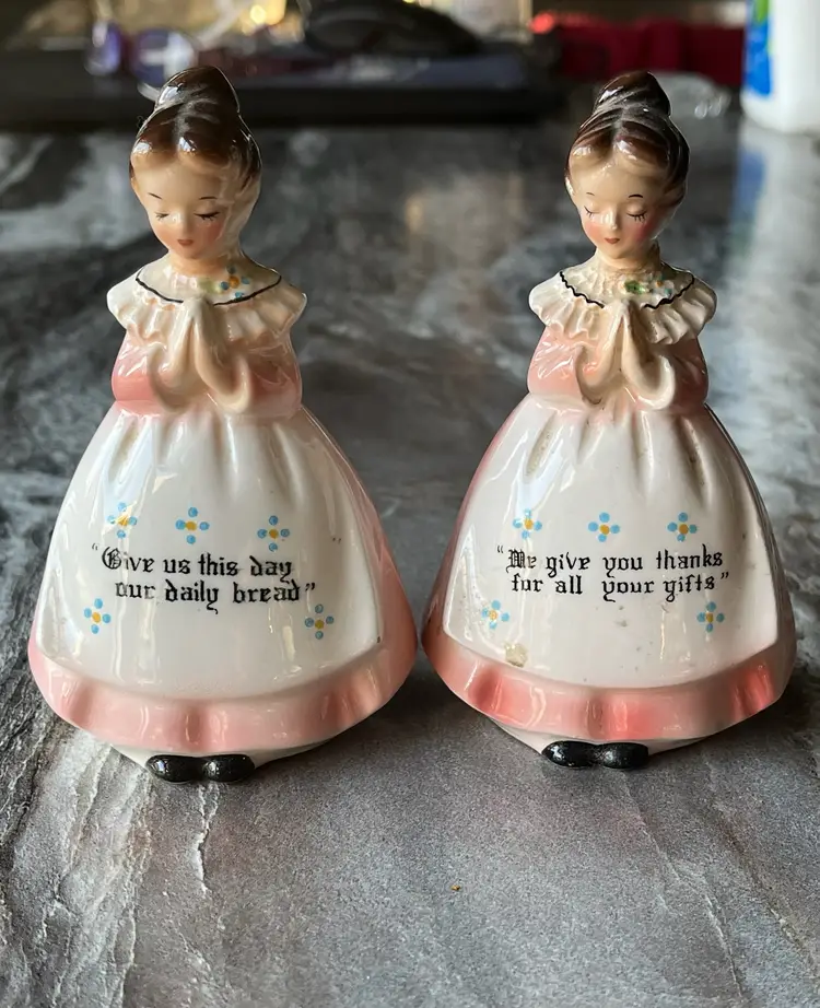 Joseph Originals Salt and Pepper Shakers Set Vintage E-3348 Japan