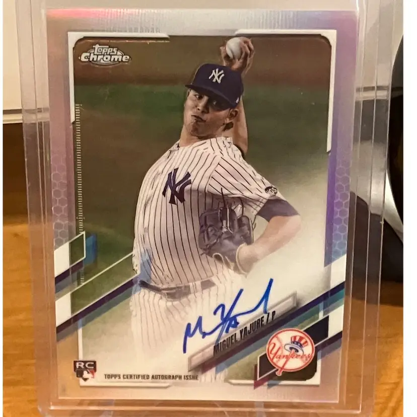 Miguel Yajure 2021 Topps Chrome Refractor Rookie Auto /499 New York Yankees