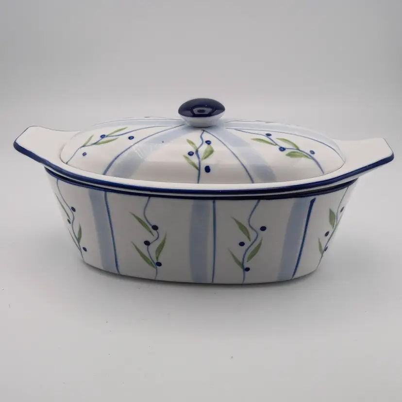 Ceramic butter boat