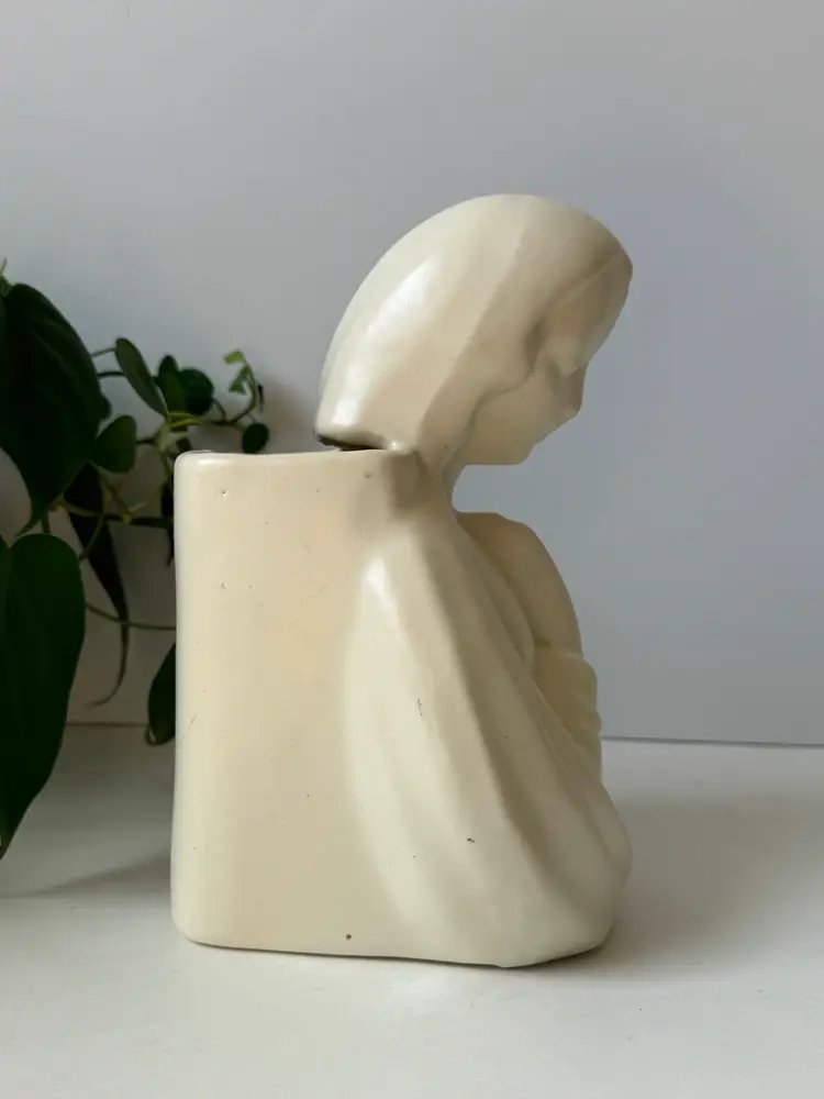 Vintage praying Mary planter