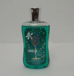 Bath and Body Works Signature Collection Vanillatini Shower Gel 10 Fl Oz