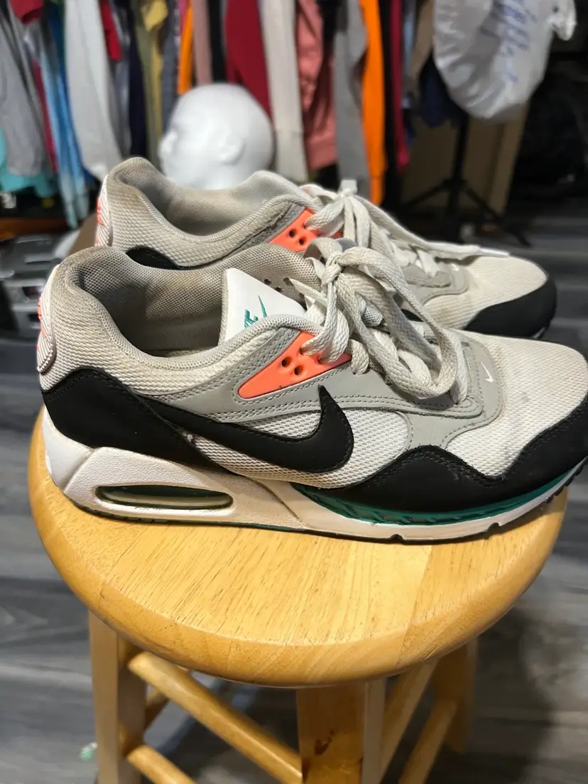 Men’s Size 8 Nike Air Max Sneakers
