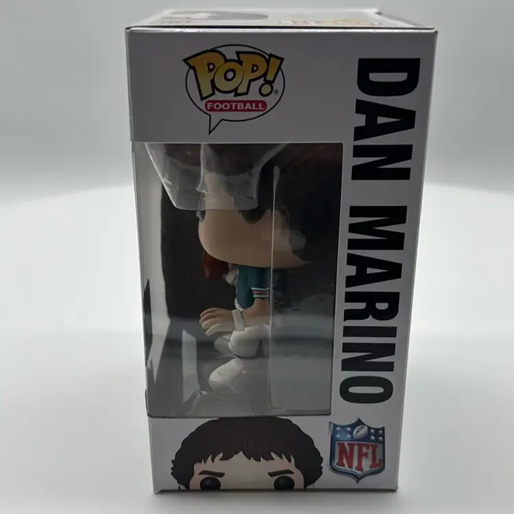 Miami Dolphins, Dan Marino Pop Football Vinyl Figure #91