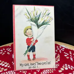 Antique Valentine -Two-Lips