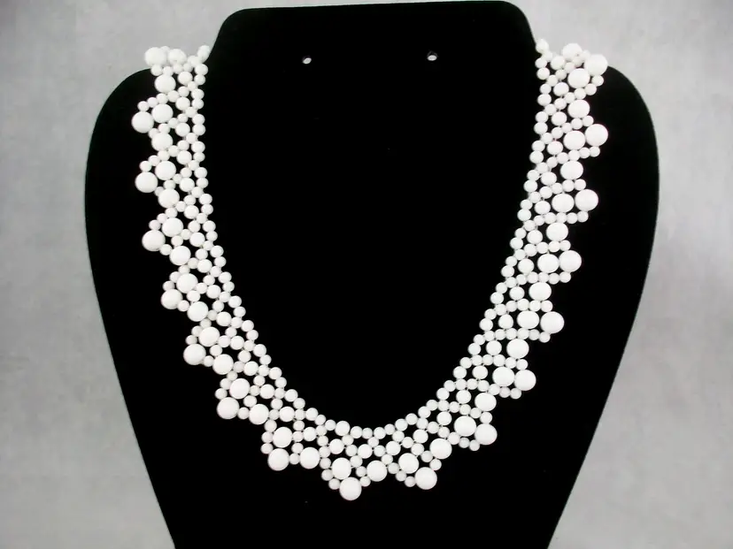 Vintage Mid Century Modern White Bead Lace Collar Necklace RBG Style