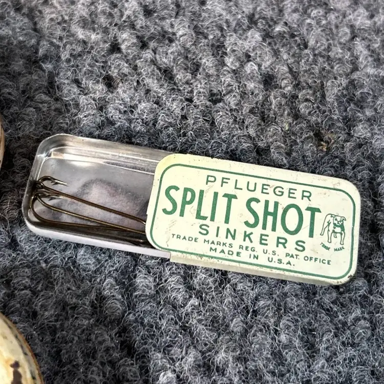 Vintage Advertising PFLUEGER Hande-Pak Fish Hooks Sinkers Tin Griffin Extra Strong Lot 193