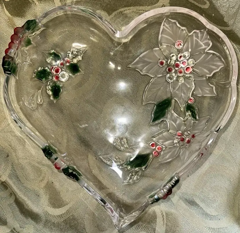Mikasa Holiday Bloom Heart Shaped Crystal Glass Serving Bowl