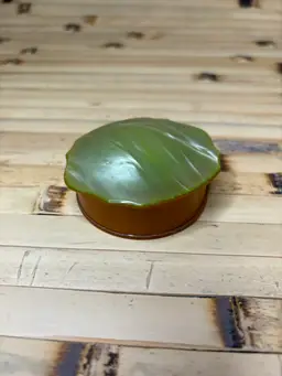 Powder Jar With Celloid Lid