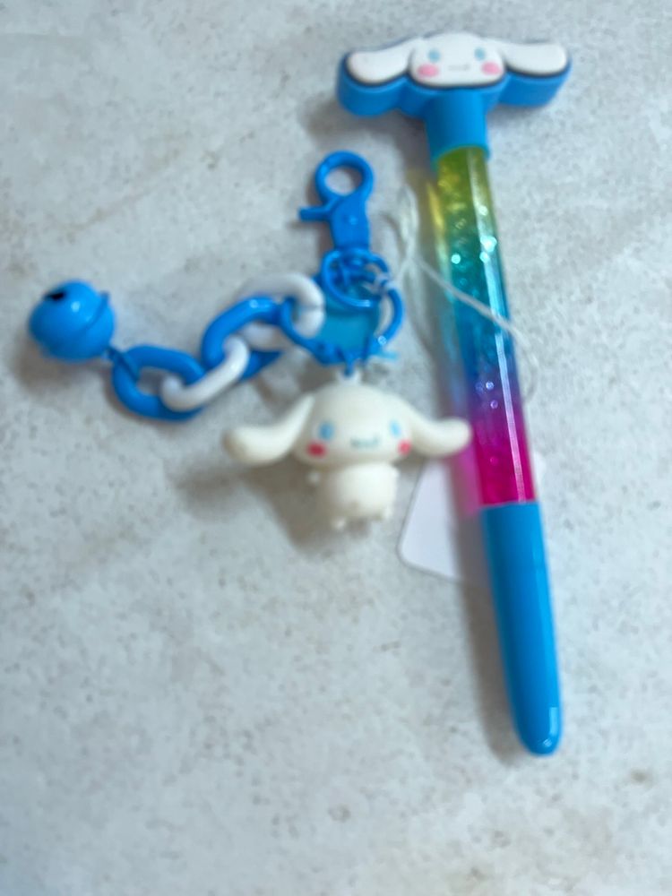 Hello Kitty Friends Keychain And Pen