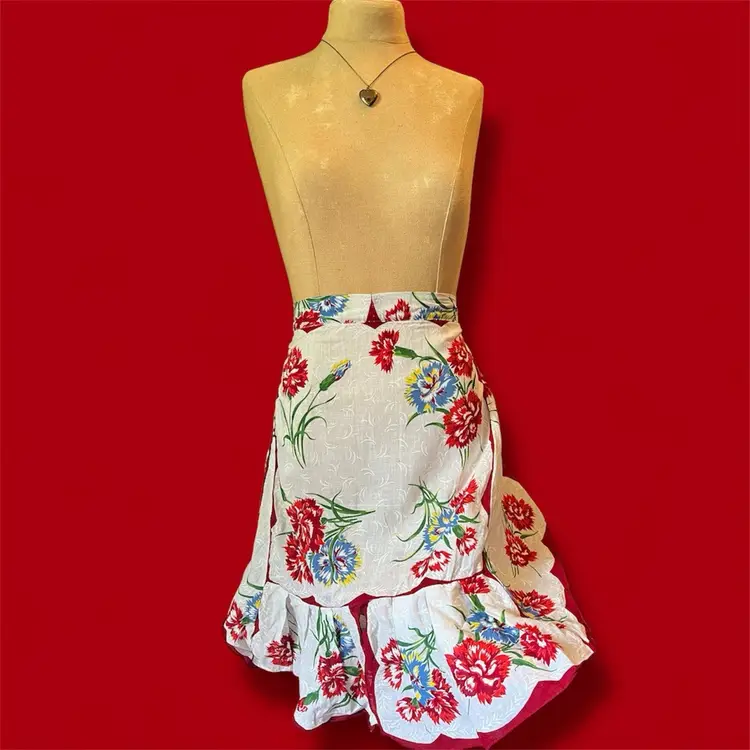 ❤️Vintage Skirt Apron- Great Condition!!❤️
