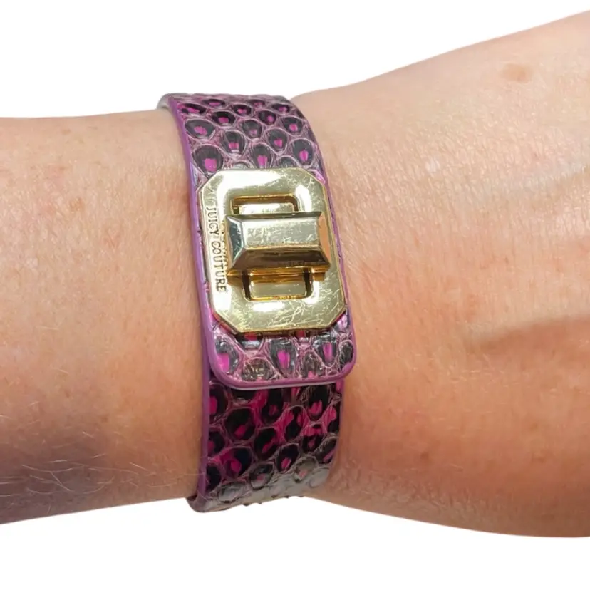 Juicy Couture Purple Snakeskin-Look Turnlock Bracelet