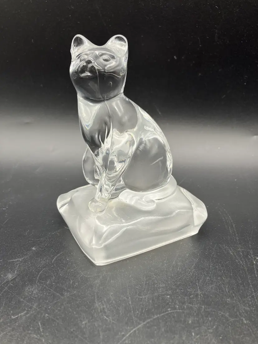 BIN - Cristal D’Arques Clear Glass Cat On Pillow 5.25”