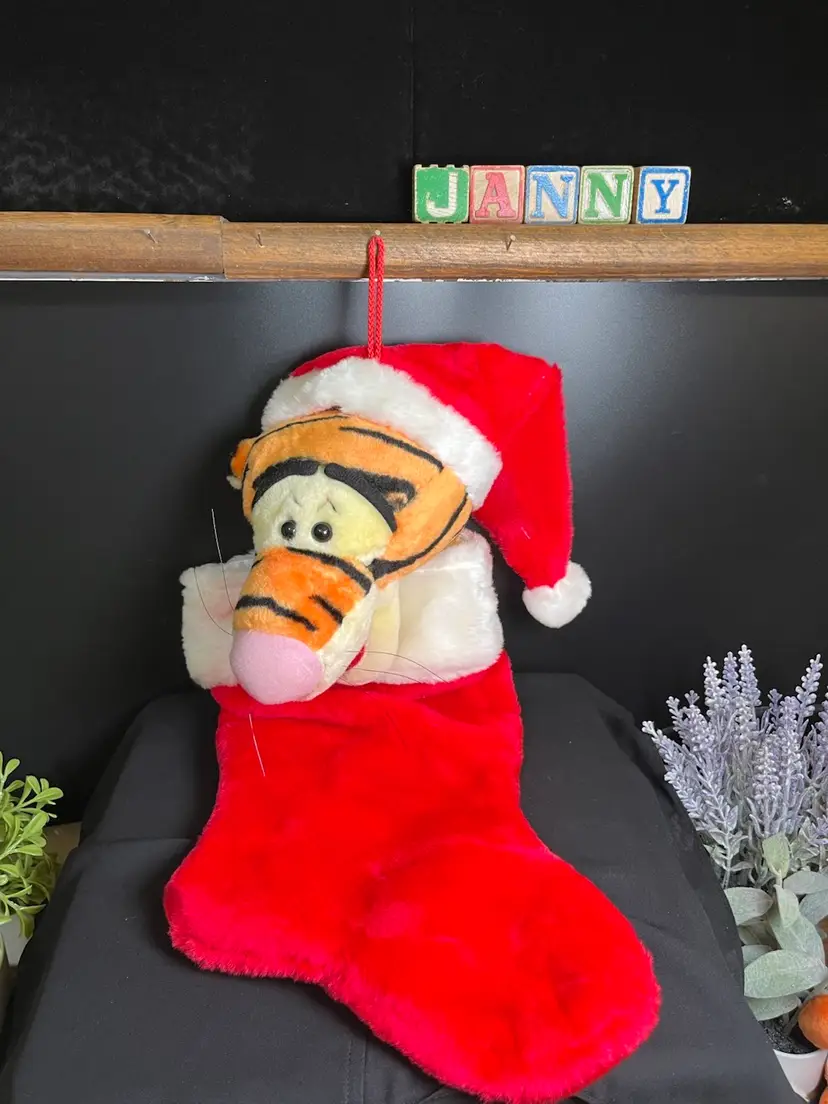 Walt Disney-Winnie The Pooh- Plush 3D Tigger Christmas Stocking