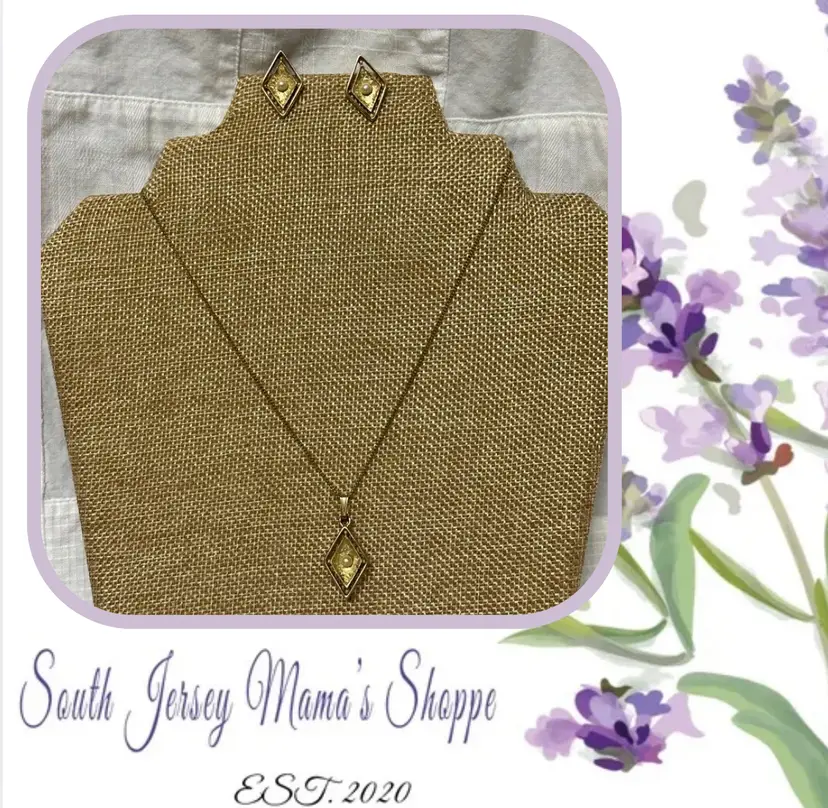 Vintage Sarah Coventry Gold Tone Diamond With Faux Pearl Necklace and Clip Earrings Set