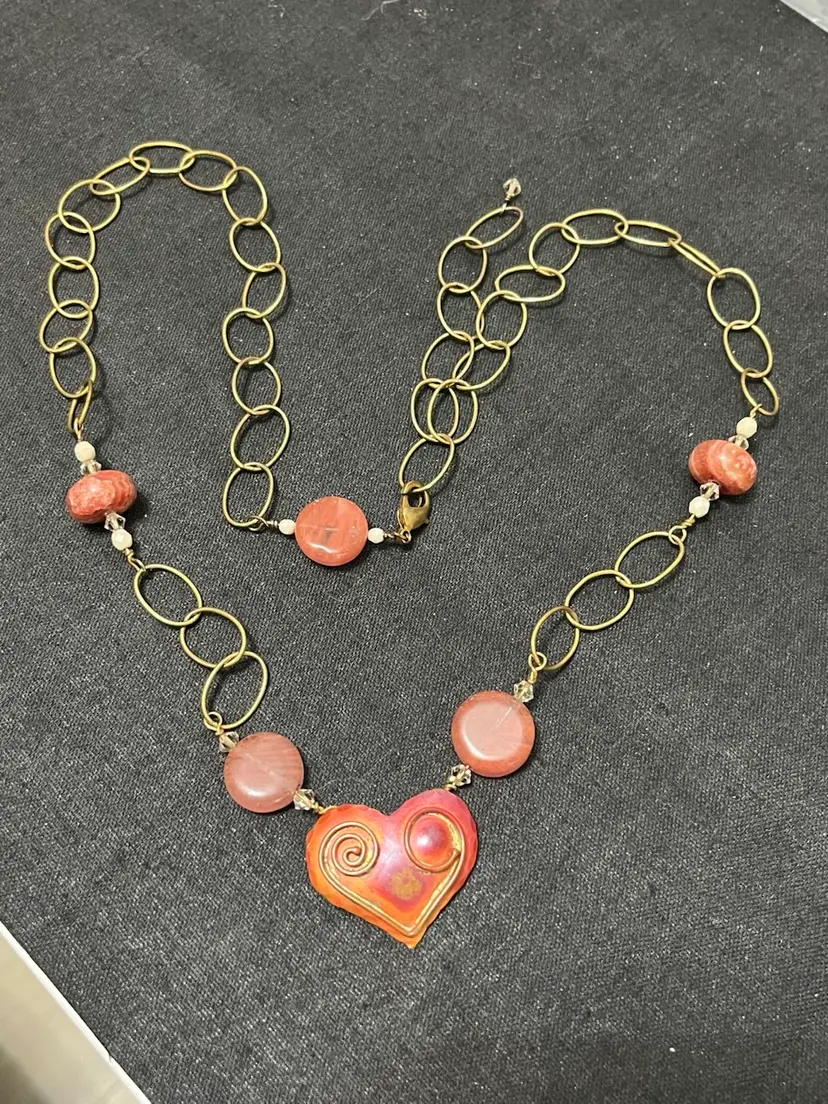 Unique Pink Artisan Heart Stone Goldtone Link Necklace 30” Adjustable