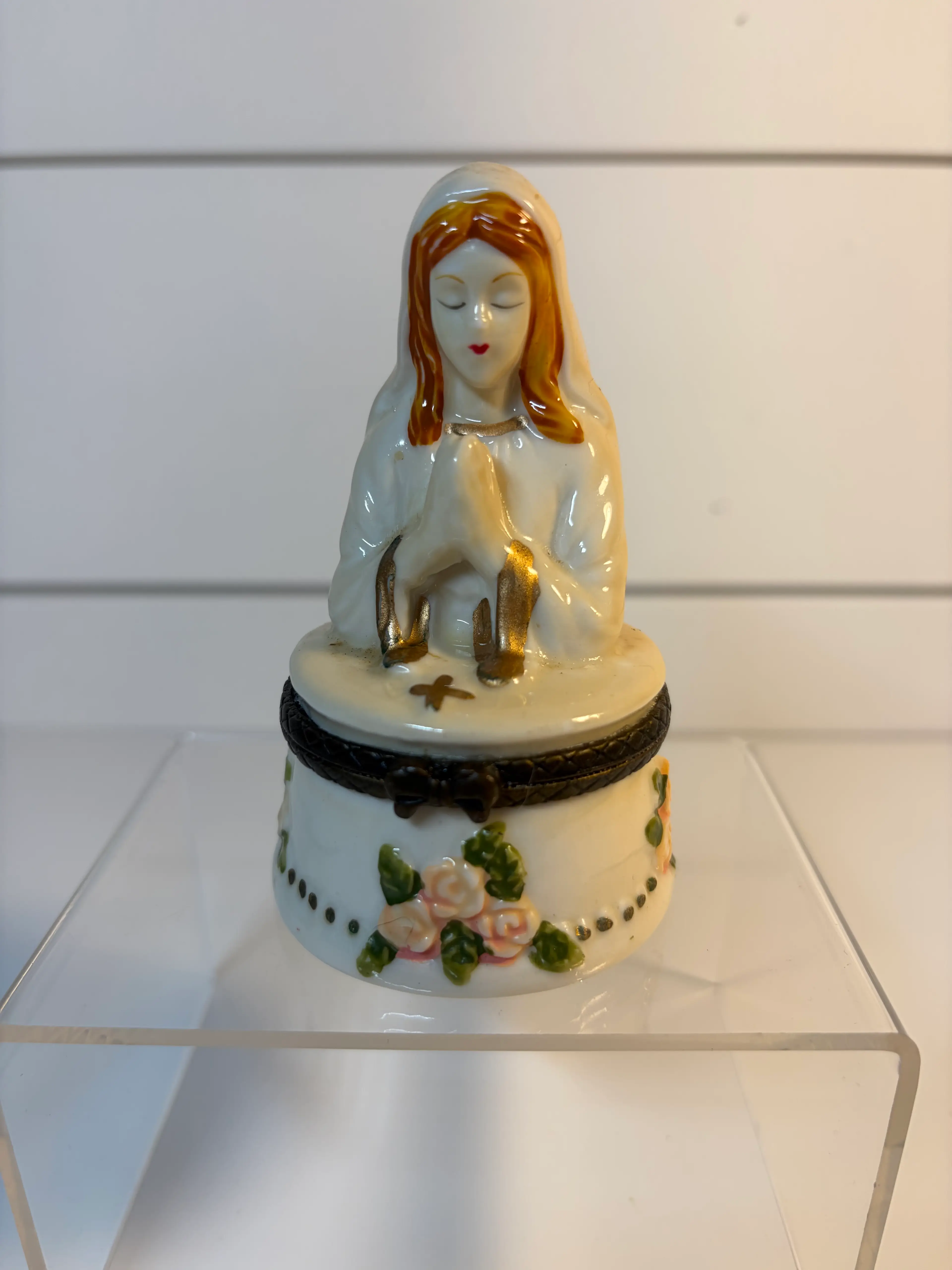 Image 1 of 6