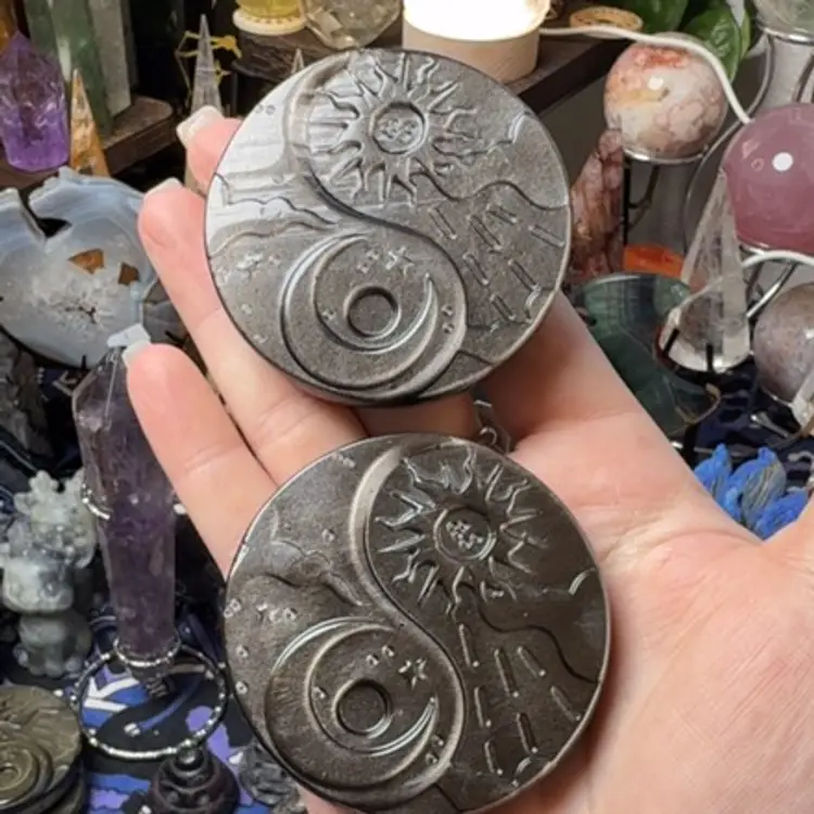 Silver Sheen Ying Yang Disc With Acrylic Stand