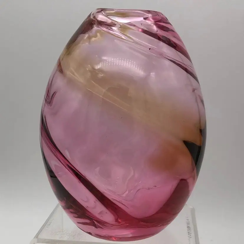 Pink Handblown Twisted Art Glass Vase with Amber Swirl