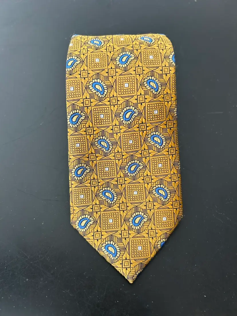 Vtg Jos A Bank Reserve Yellow Tie Blue Paisley NWT