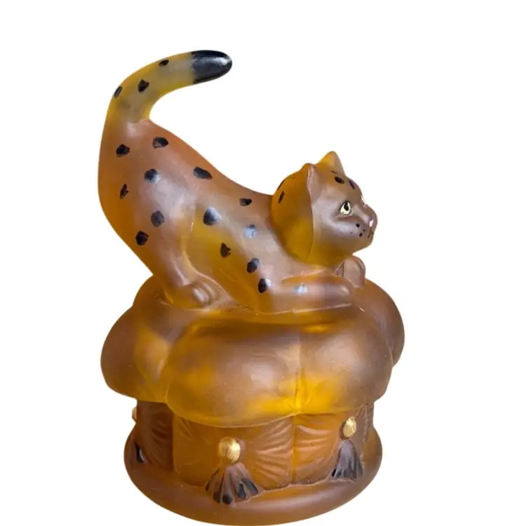 Fenton Leopard Cat Trinket Dish Amber Glass Hand Painted And Signs By Artist 
4-1/2” T x 3” L x 2-3/4” W