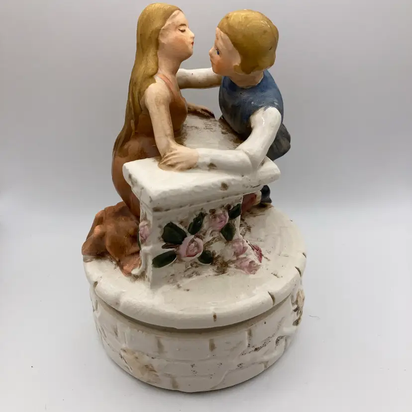 Vintage Bisque Porcelain Courting Couple Revolving Music Box! 5 3/4” Tall 4 1/2” Wide! Made In Japan! Has Original Sticker! Plays And Rotates!