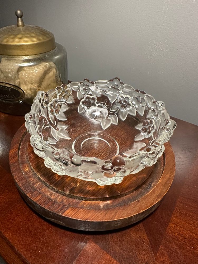Mikasa Crystal Carmen Pattern Round Bowl 5.5” X 3”